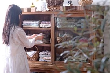 アンティーク家具　大正ロマン　古い木製のアンティーク重ね収納棚(食器棚)