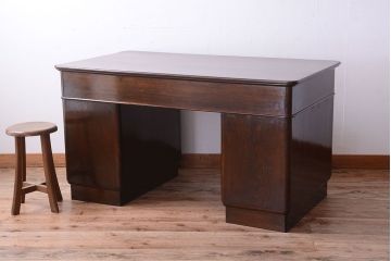 アンティーク家具　和製アンティーク　組み立て式!古いカバ材のシンプルでモダンな両袖机(デスク)