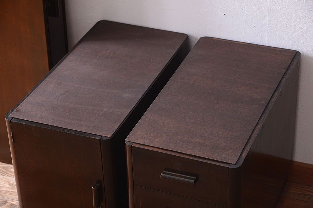 アンティーク家具　和製アンティーク　組み立て式!古いカバ材のシンプルでモダンな両袖机(デスク)