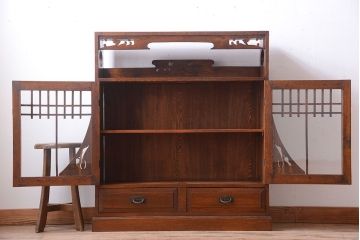 アンティーク家具　和製アンティーク　大正ロマンスタイル!透かし彫りが美しい本箱(収納棚)