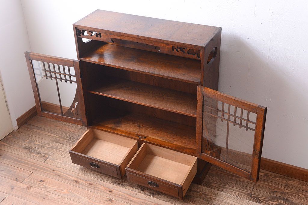 アンティーク家具　和製アンティーク　大正ロマンスタイル!透かし彫りが美しい本箱(収納棚)