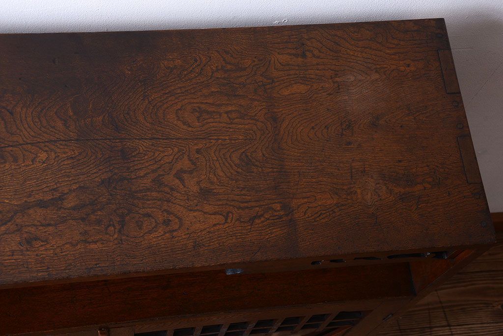 アンティーク家具　和製アンティーク　大正ロマンスタイル!透かし彫りが美しい本箱(収納棚)