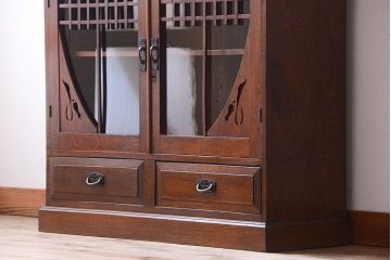 アンティーク家具　和製アンティーク　大正ロマンスタイル!透かし彫りが美しい本箱(収納棚)