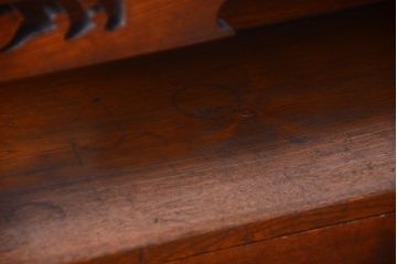 アンティーク家具　和製アンティーク　大正ロマンスタイル!透かし彫りが美しい本箱(収納棚)