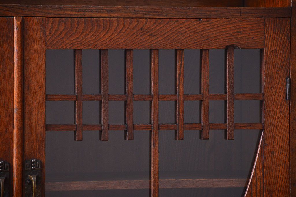 アンティーク家具　和製アンティーク　大正ロマンスタイル!透かし彫りが美しい本箱(収納棚)