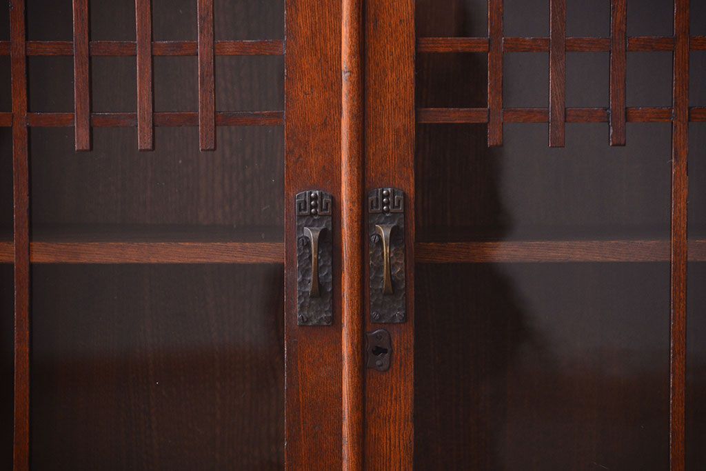 アンティーク家具　和製アンティーク　大正ロマンスタイル!透かし彫りが美しい本箱(収納棚)