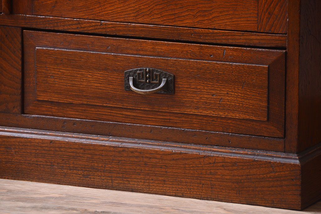 アンティーク家具　和製アンティーク　大正ロマンスタイル!透かし彫りが美しい本箱(収納棚)