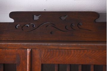 アンティーク家具　和製アンティーク　大正ロマンスタイル!透かし彫りが美しい本箱(収納棚)