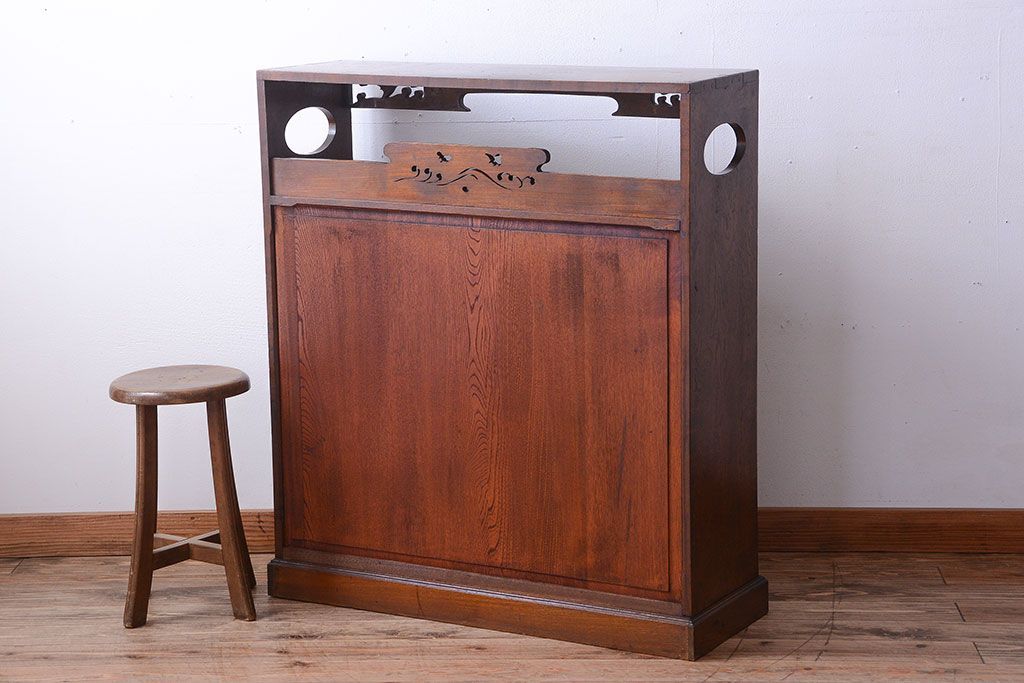 アンティーク家具　和製アンティーク　大正ロマンスタイル!透かし彫りが美しい本箱(収納棚)