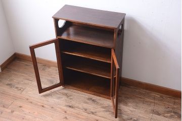 レトロ家具　昭和レトロ　古い木製の小ぶりなアンティーク本箱(ブックケース・収納棚)