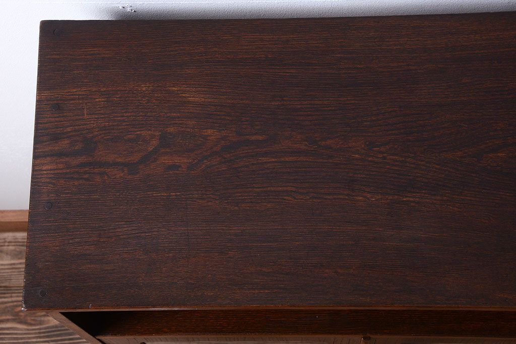 レトロ家具　昭和レトロ　古い木製の小ぶりなアンティーク本箱(ブックケース・収納棚)