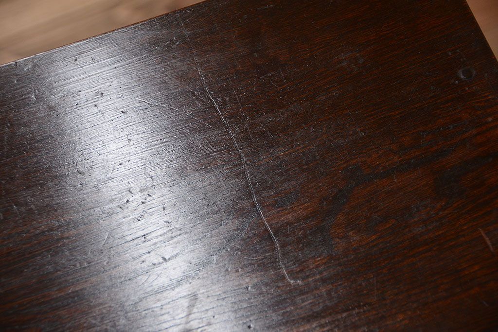 レトロ家具　昭和レトロ　古い木製の小ぶりなアンティーク本箱(ブックケース・収納棚)