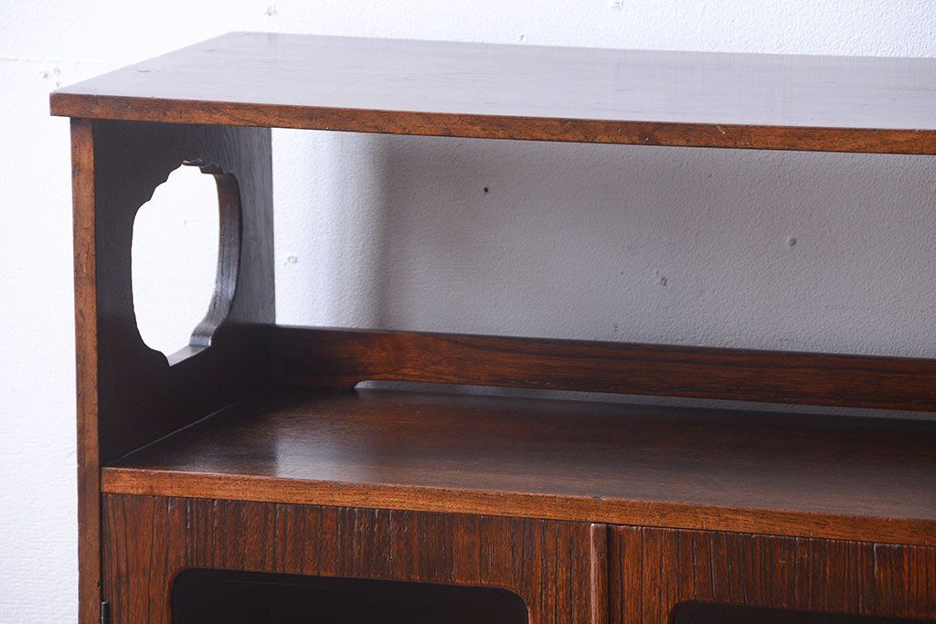 レトロ家具　昭和レトロ　古い木製の小ぶりなアンティーク本箱(ブックケース・収納棚)