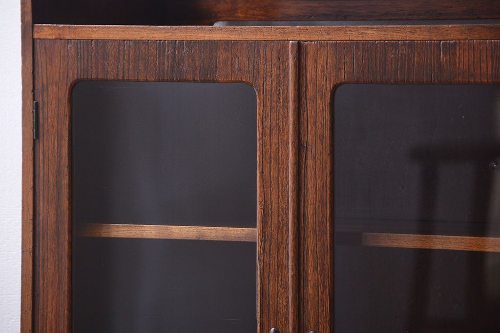 レトロ家具　昭和レトロ　古い木製の小ぶりなアンティーク本箱(ブックケース・収納棚)