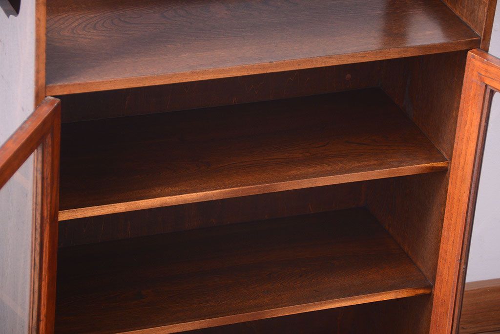 レトロ家具　昭和レトロ　古い木製の小ぶりなアンティーク本箱(ブックケース・収納棚)