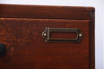 アンティーク家具　和製アンティーク　ネームプレート付き!古い木製の小引き出し