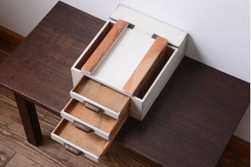 アンティーク家具　アンティークペイント　小さな小物入れ(小引き出し)