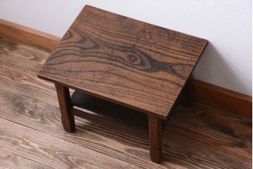 アンティーク家具　和製アンティーク　天板欅材!シンプルなサイドテーブル