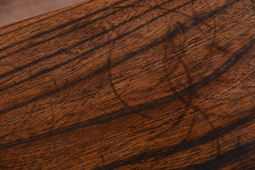 アンティーク家具　和製アンティーク　天板欅材!シンプルなサイドテーブル