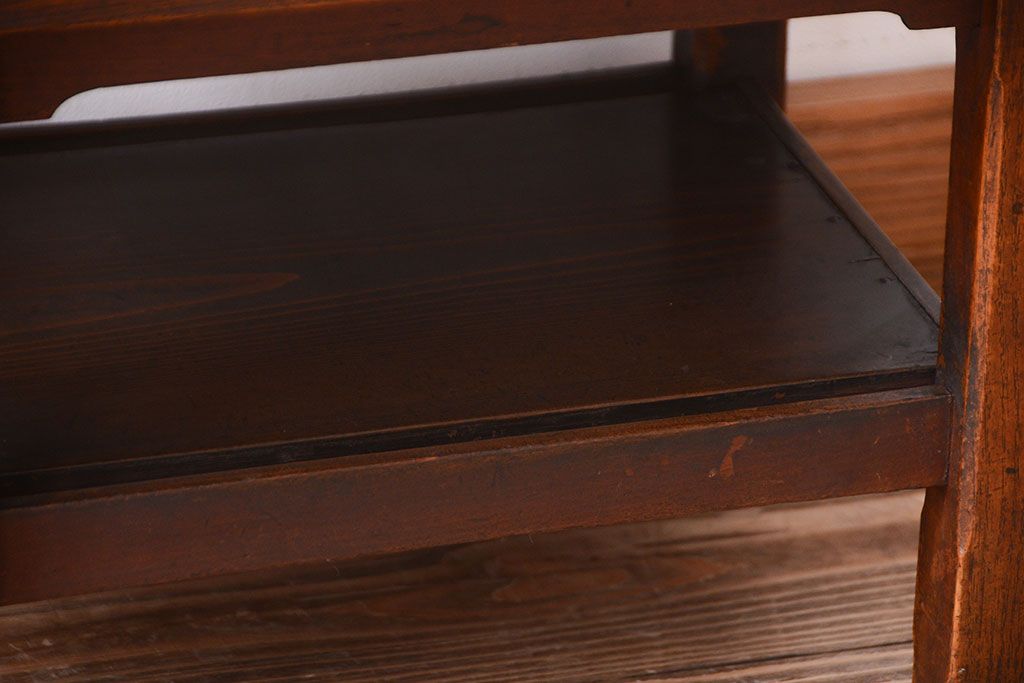 アンティーク家具　和製アンティーク　天板欅材!シンプルなサイドテーブル