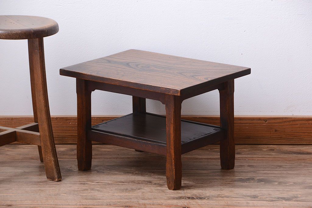 アンティーク家具　和製アンティーク　天板欅材!シンプルなサイドテーブル