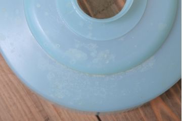 昭和レトロ　プラスチックシェードの天井照明(1)