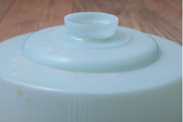 昭和レトロ　プラスチックシェードの天井照明(1)