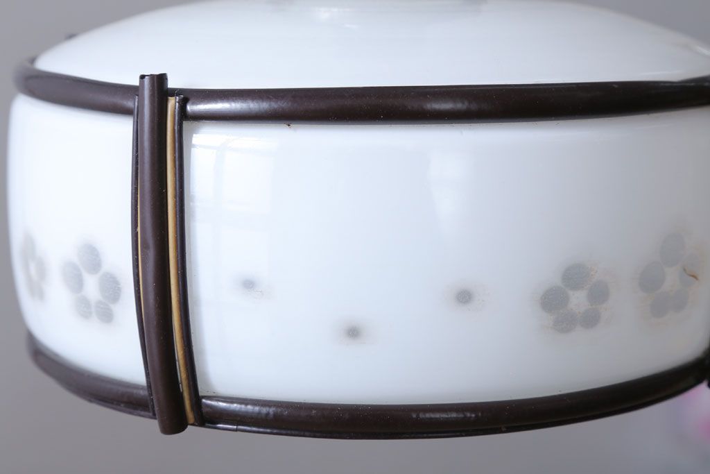 和製アンティーク 花柄 乳白色ガラスシェードの昭和レトロな天井照明