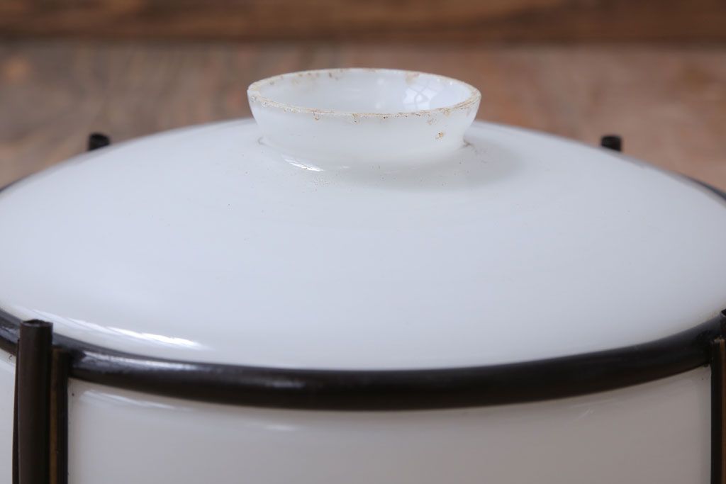 和製アンティーク 花柄 乳白色ガラスシェードの昭和レトロな天井照明