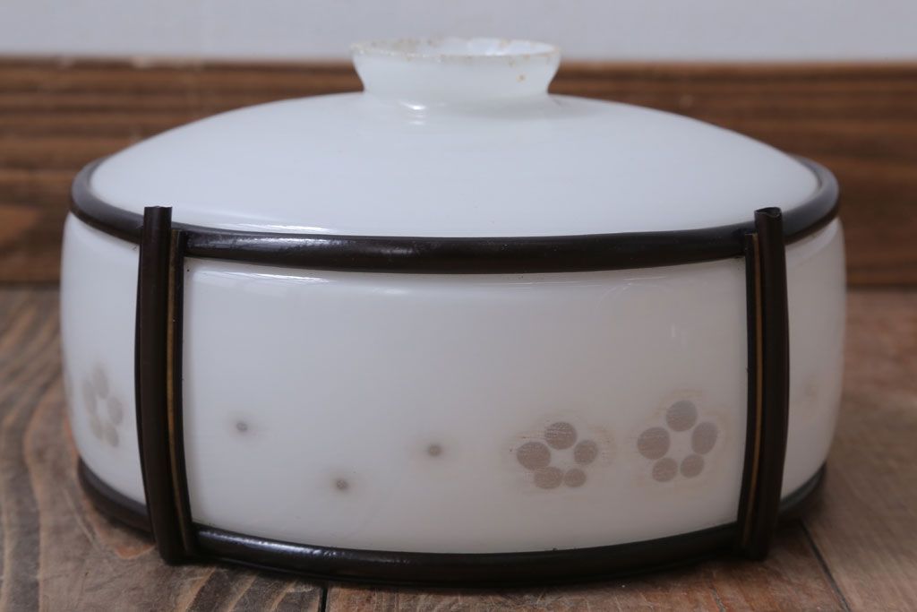 和製アンティーク 花柄 乳白色ガラスシェードの昭和レトロな天井照明