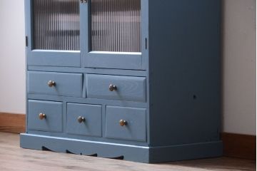 アンティーク家具　ペイント　モールガラス入り!アンティーク戸棚