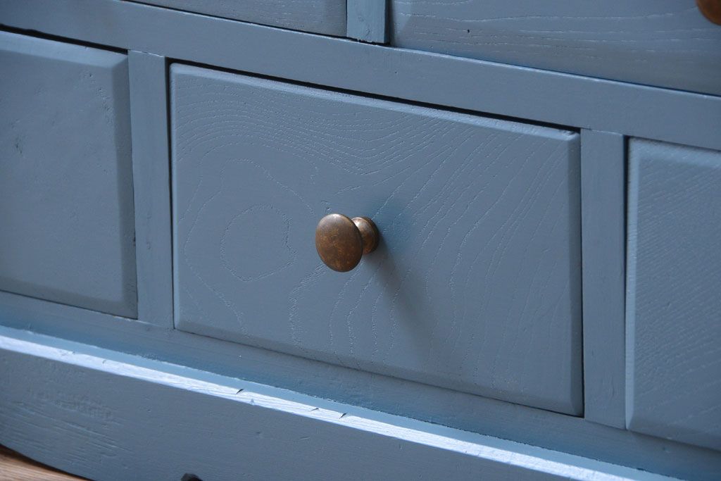 アンティーク家具　ペイント　モールガラス入り!アンティーク戸棚