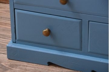 アンティーク家具　ペイント　モールガラス入り!アンティーク戸棚