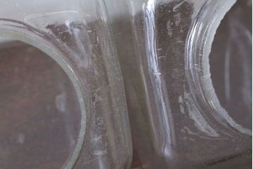 アンティーク雑貨　昭和レトロ　古い駄菓子屋のガラス瓶(ビン)2個セット(2)