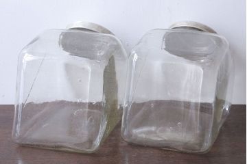 アンティーク雑貨　昭和レトロ　古い駄菓子屋のガラス瓶(ビン)2個セット(2)