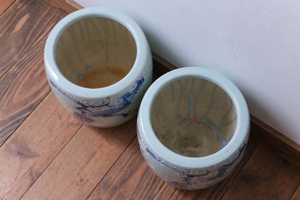 アンティーク雑貨　和製アンティーク　梅の図　小振りな瀬戸火鉢2個セット