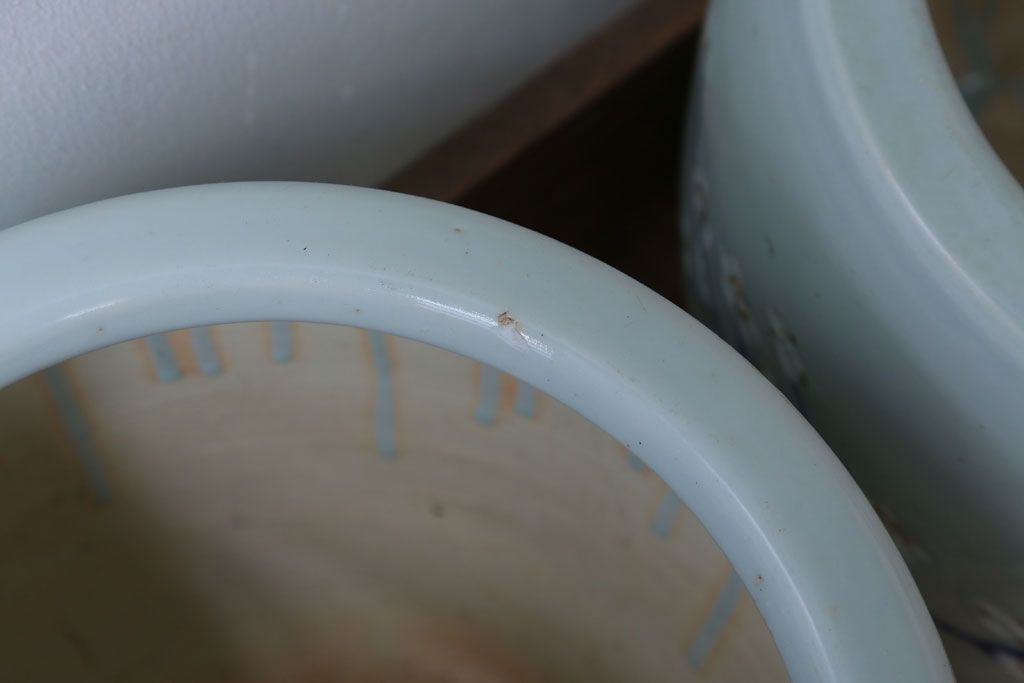 アンティーク雑貨　和製アンティーク　梅の図　小振りな瀬戸火鉢2個セット