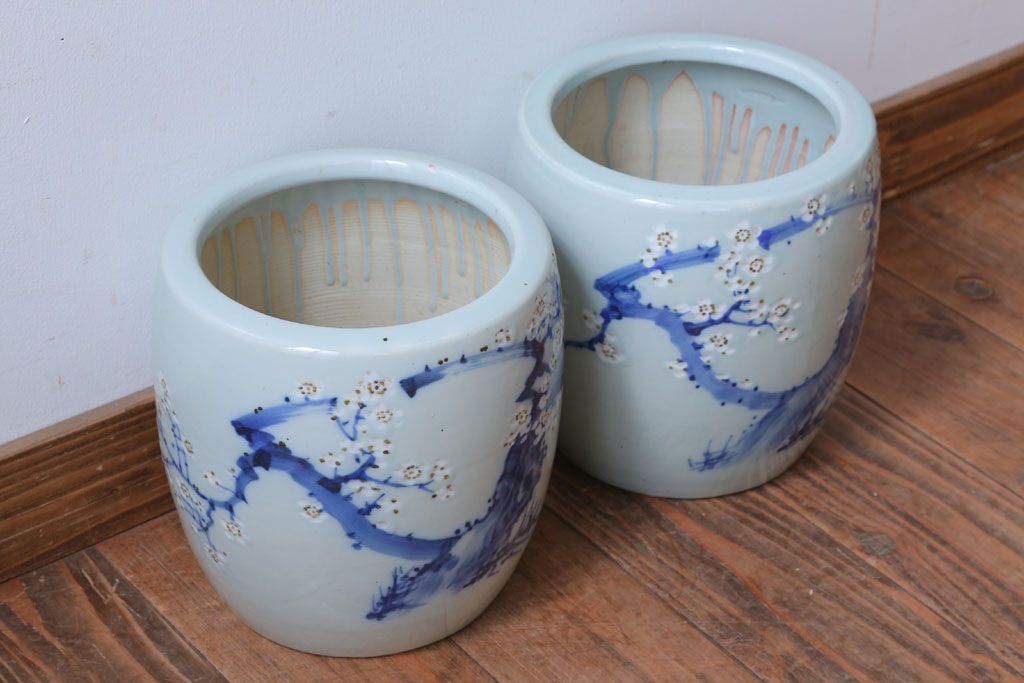 アンティーク雑貨　和製アンティーク　梅の図　小振りな瀬戸火鉢2個セット