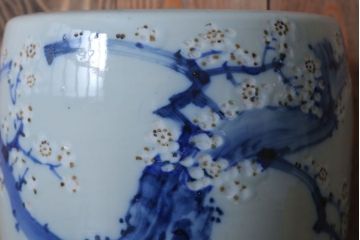 アンティーク雑貨　和製アンティーク　梅の図　小振りな瀬戸火鉢2個セット