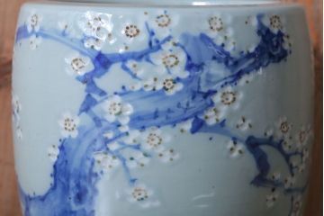 アンティーク雑貨　和製アンティーク　梅の図　小振りな瀬戸火鉢2個セット