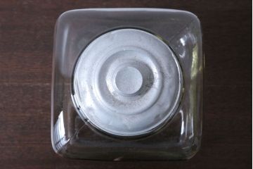 アンティーク雑貨　昭和レトロ　アンティーク四角ガラス瓶(ビン)