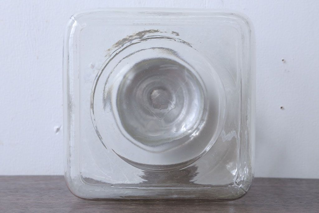 アンティーク雑貨　昭和レトロ　アンティーク四角ガラス瓶(ビン)