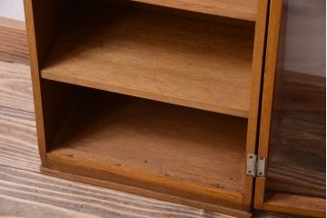 レトロ家具　和製アンティーク　古い木のレトロな台形型小振りガラスケース(2)