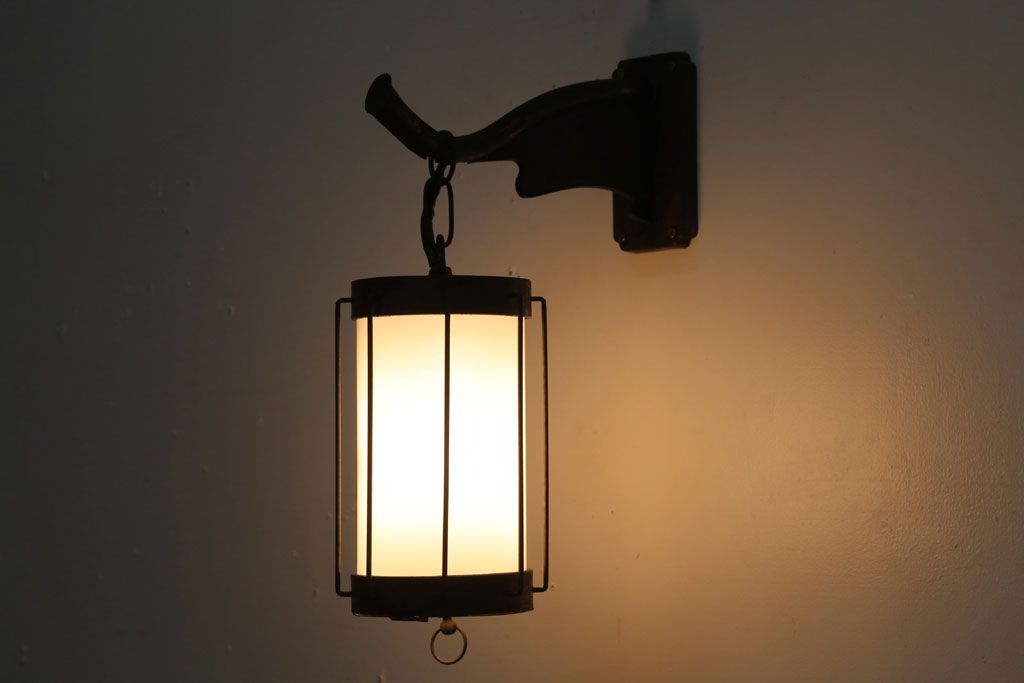 古民具・骨董　大正期　古金具のおしゃれなアンティーク壁掛け照明