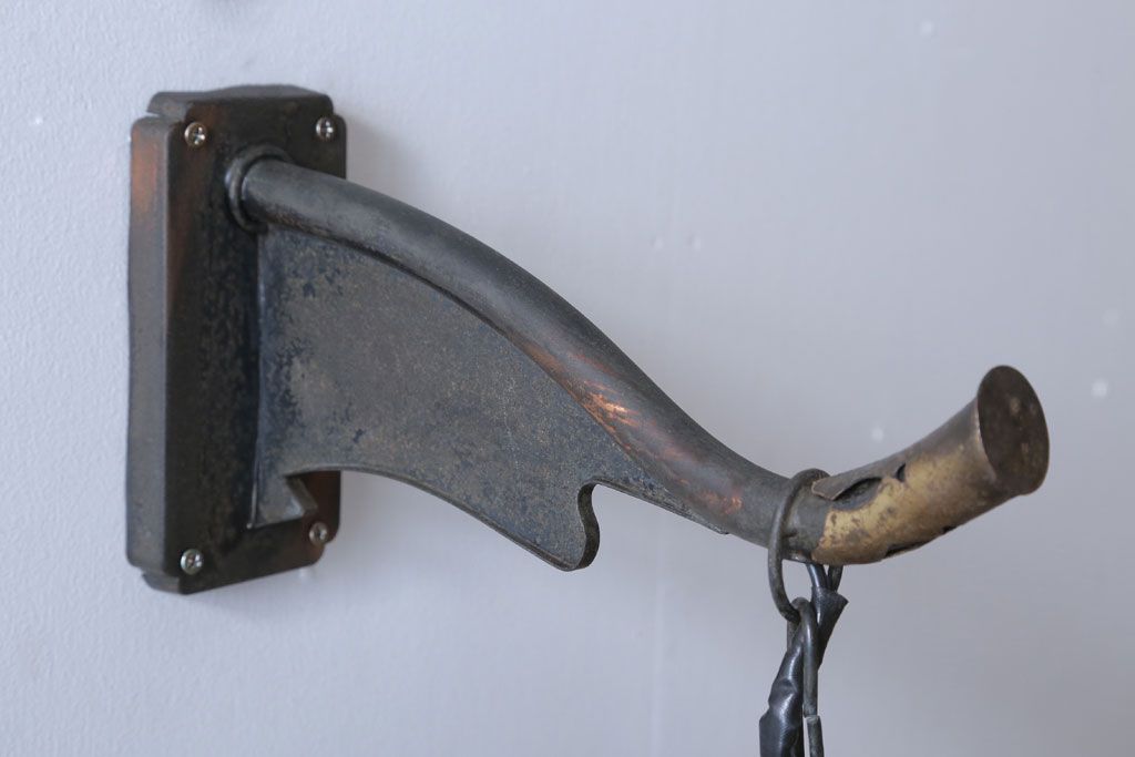 古民具・骨董　大正期　古金具のおしゃれなアンティーク壁掛け照明