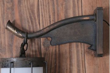 古民具・骨董　大正期　古金具のおしゃれなアンティーク壁掛け照明