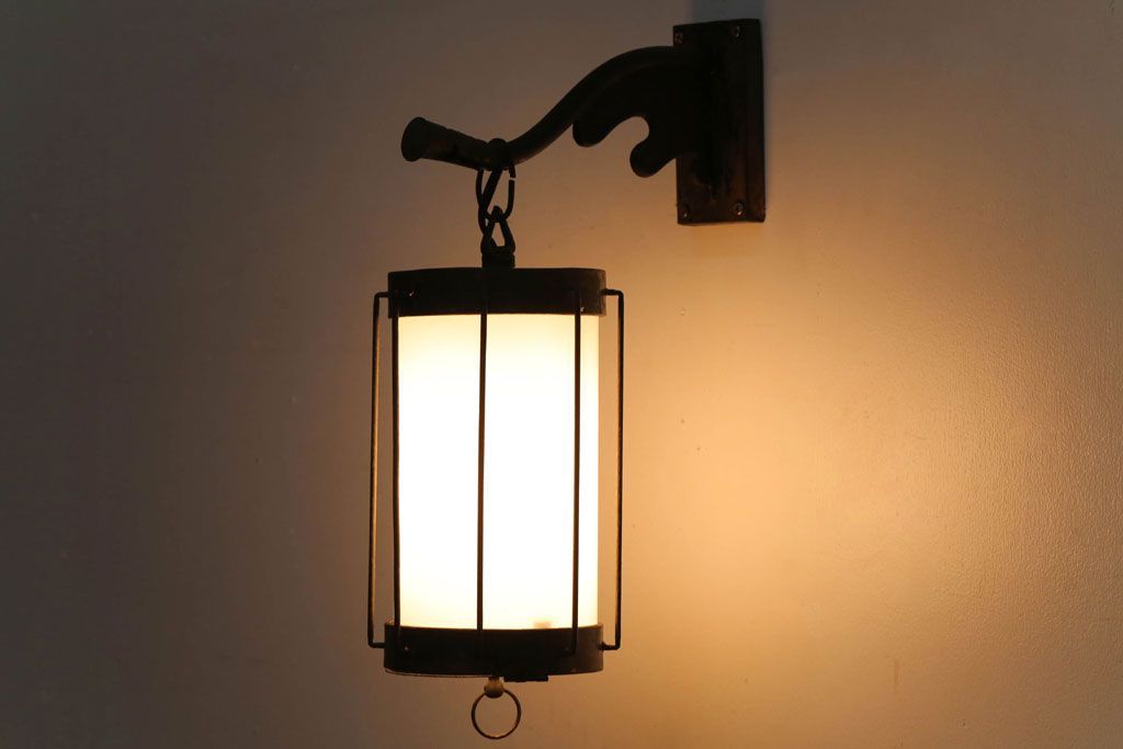 ジャンク品　古民具・骨董　大正期　古金具のおしゃれなアンティーク壁掛け照明(2)