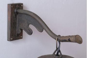ジャンク品　古民具・骨董　大正期　古金具のおしゃれなアンティーク壁掛け照明(2)