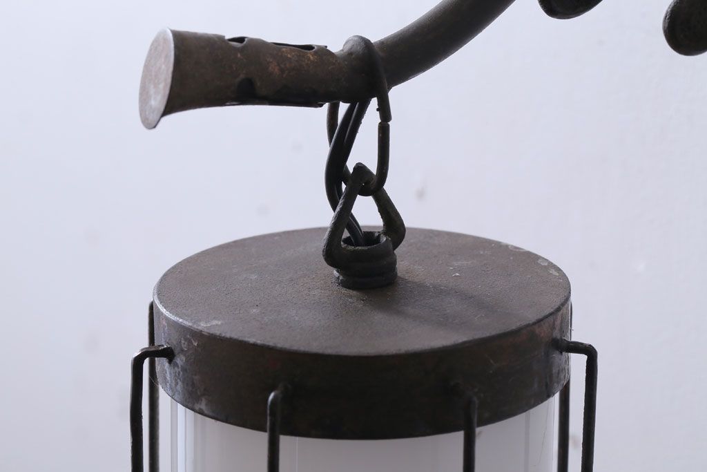 ジャンク品　古民具・骨董　大正期　古金具のおしゃれなアンティーク壁掛け照明(2)