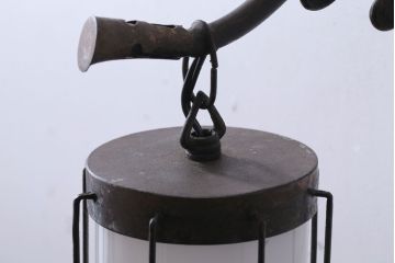 ジャンク品　古民具・骨董　大正期　古金具のおしゃれなアンティーク壁掛け照明(2)